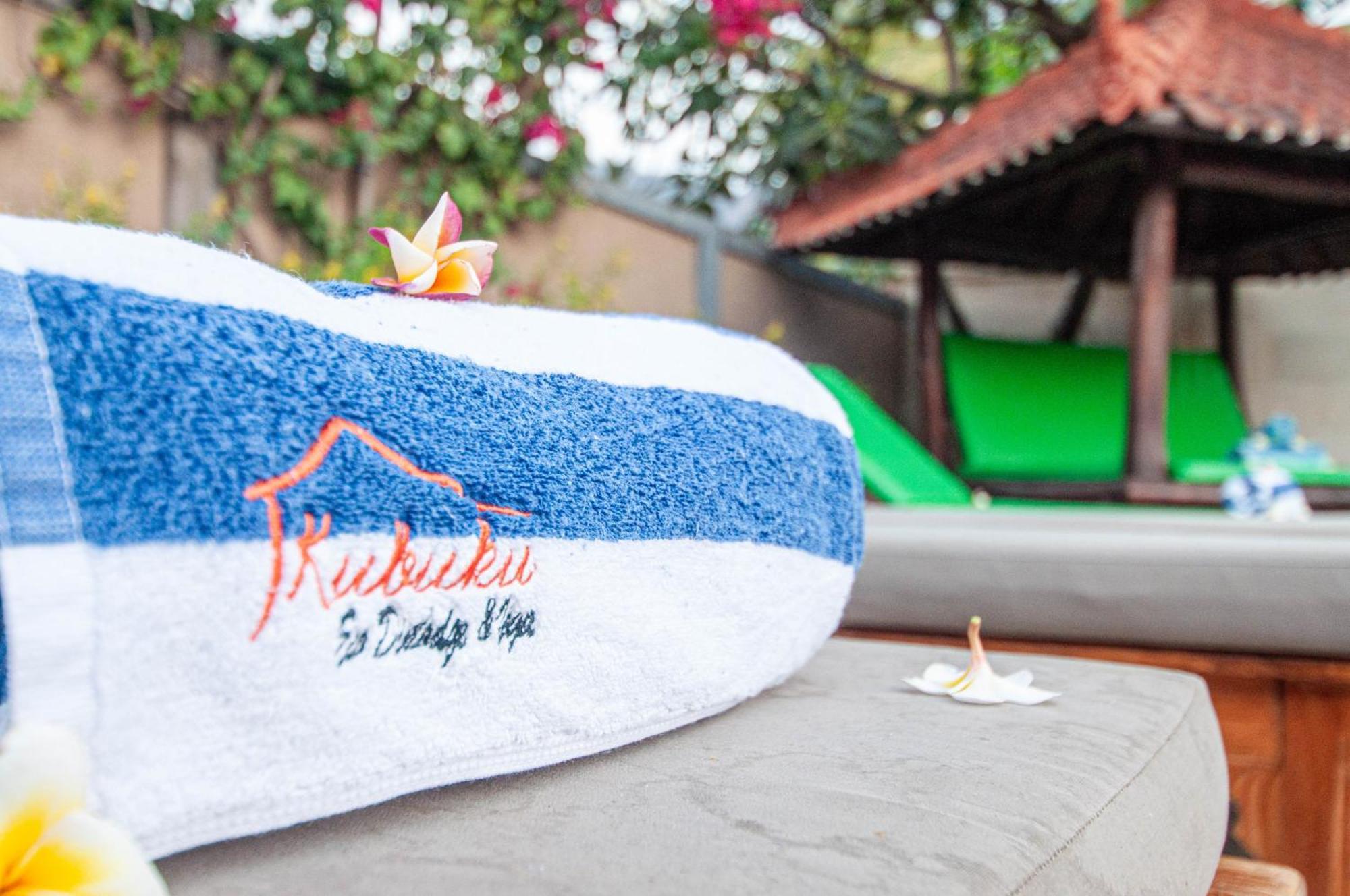 Kubuku Eco Dive Lodge And Yoga Pemuteran  Exterior photo
